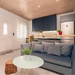 Flower Of The East House/aprtm アパート